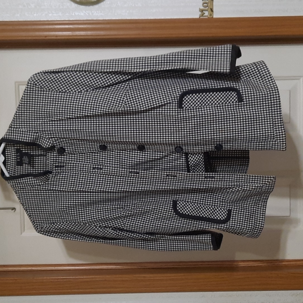 Plaid long sleeve jacket w matching Capri pants